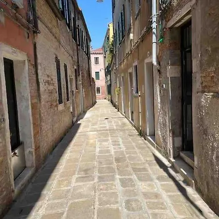 Charming With Private Courtyard * Venedig