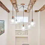 דירה Charming With Private Courtyard *