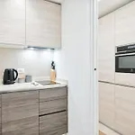Charming With Private Courtyard דירה ונציה