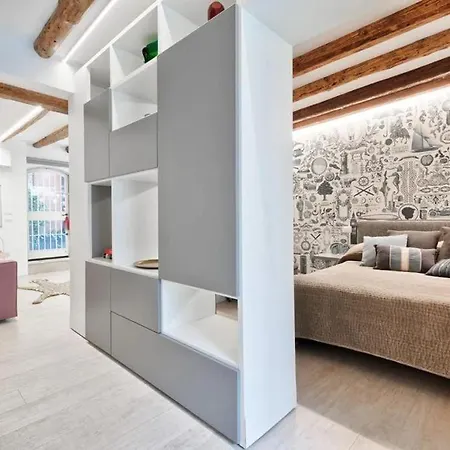 Charming With Private Courtyard Velence