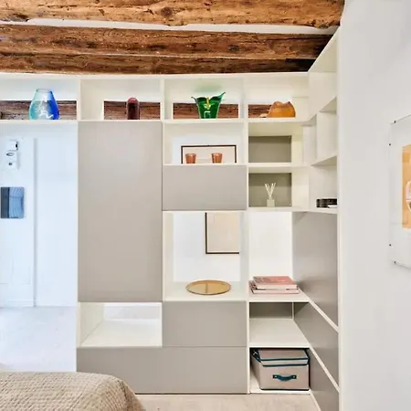 Charming With Private Courtyard Velence